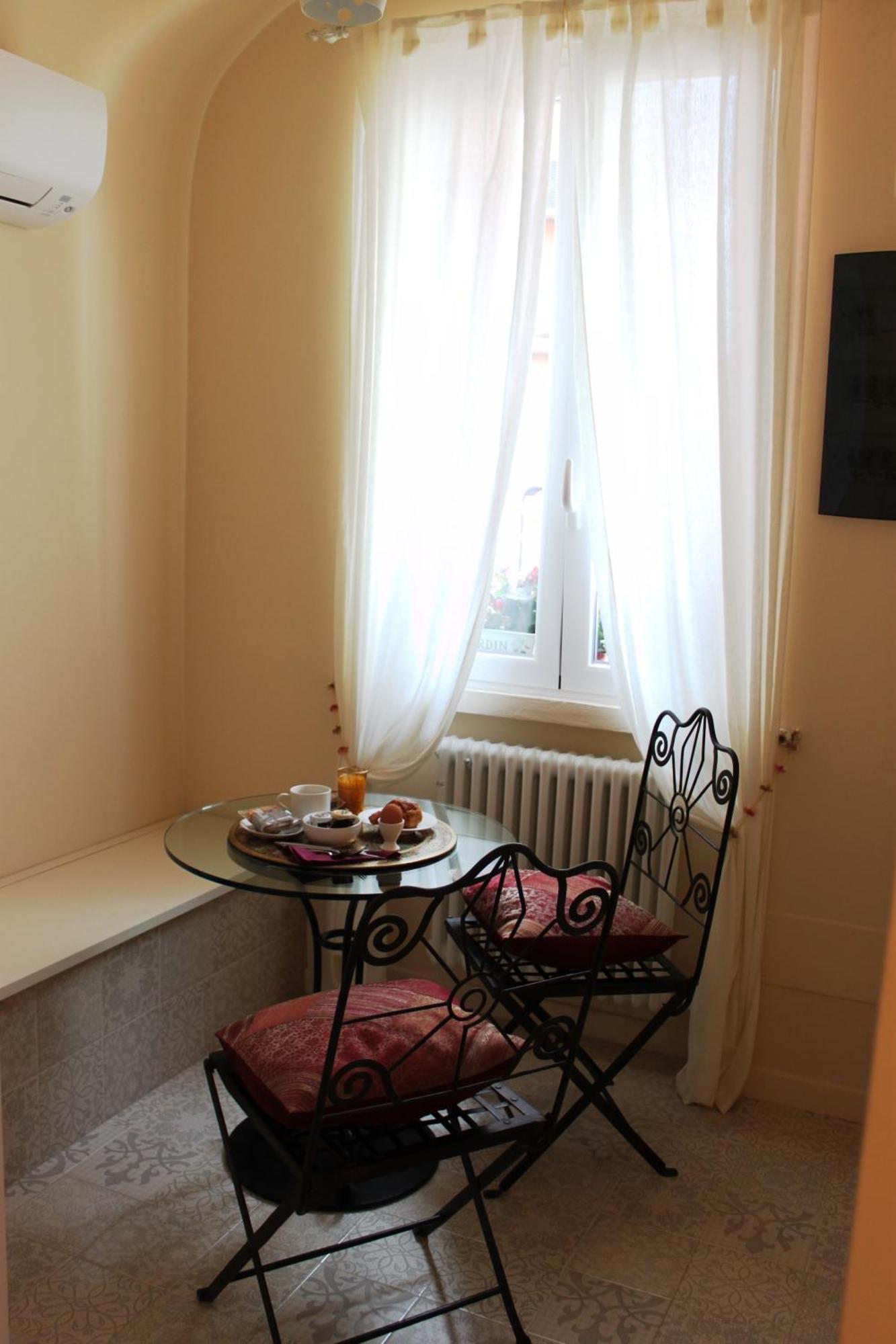 Abracadabra Tortona Bed & Breakfast Milan Exterior photo