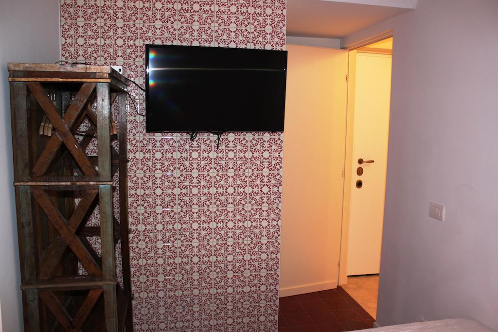 Abracadabra Tortona Bed & Breakfast Milan Room photo